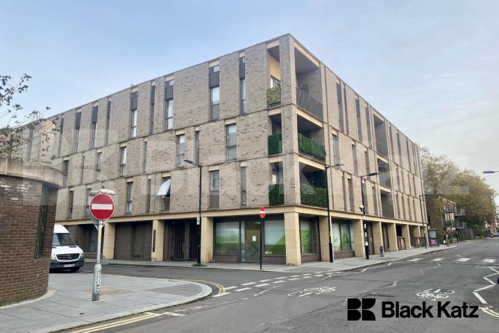 Spacious two bedroom apartment in new build development Stead Street, Elephant and Castle